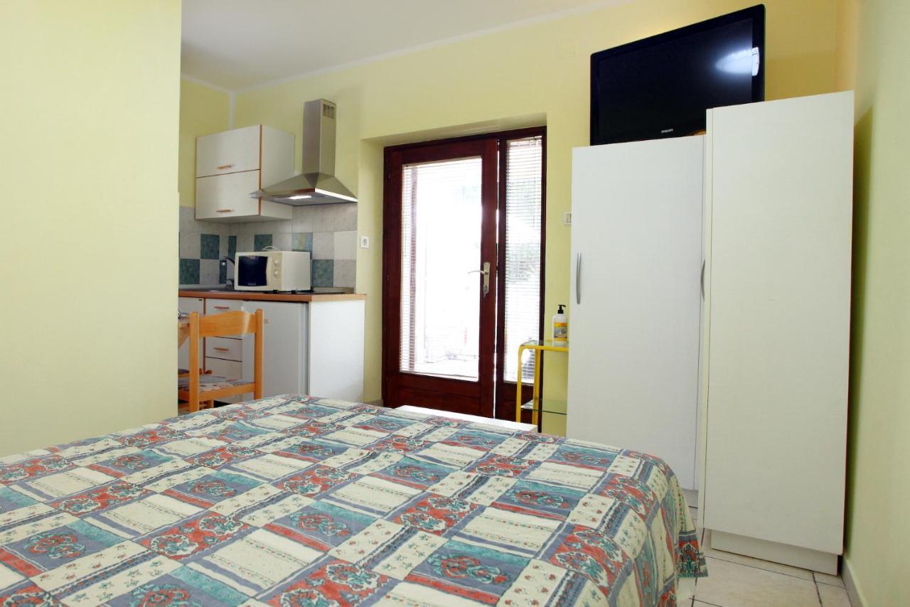 Dino Studio And Room Apartments Portorož Eksteriør bilde