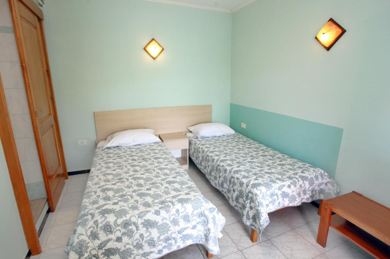 Dino Studio And Room Apartments Portorož Eksteriør bilde
