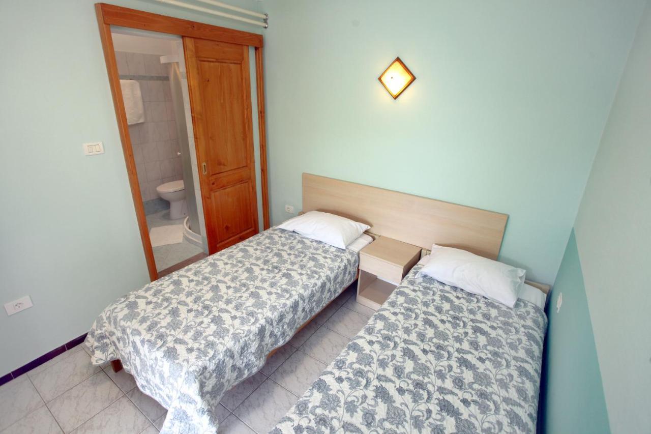 Dino Studio And Room Apartments Portorož Eksteriør bilde