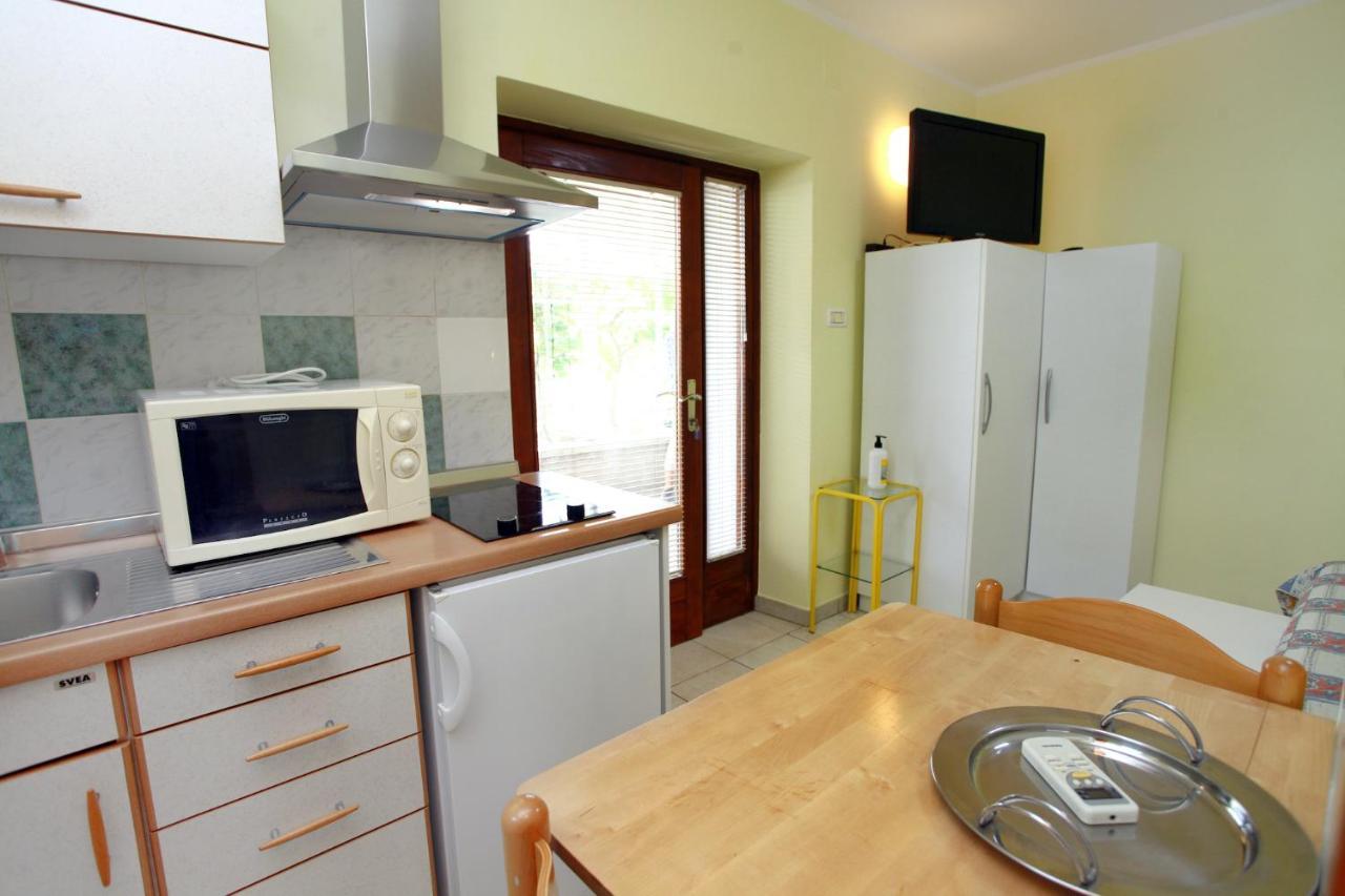 Dino Studio And Room Apartments Portorož Eksteriør bilde