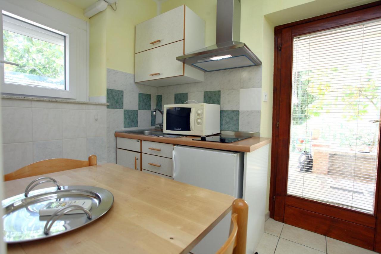 Dino Studio And Room Apartments Portorož Eksteriør bilde